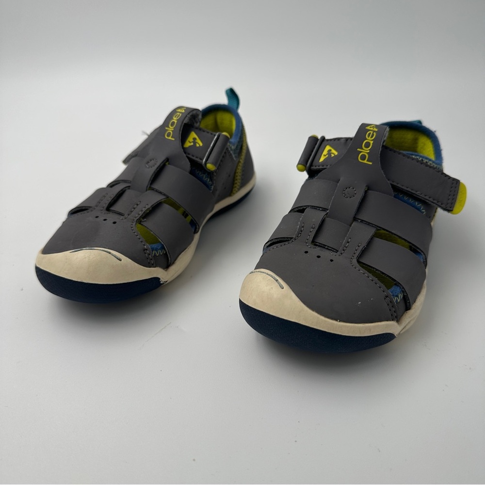 Plae shoes size 11.5 Sam 2.0
